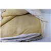 Image 3 : Fuzzy Mattress Cover (48" x 66")