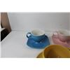 Image 2 : (5) Cups with Saucers