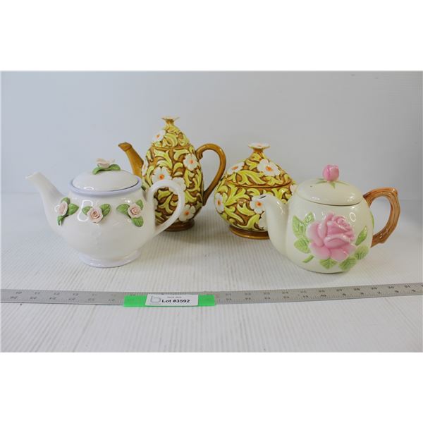Big Cream And Sugar, (2) teapots