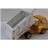 Image 4 : ERTL Structo Dump Truck Metal Toy - 1:18 Scale Model