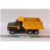 Image 1 : ERTL Dump Truck Metal Toy - 1:18 Scale Model