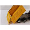 Image 4 : ERTL Dump Truck Metal Toy - 1:18 Scale Model