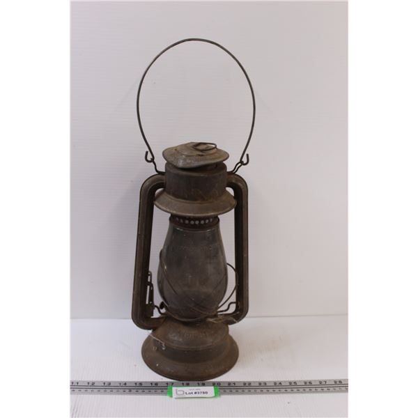 ET Wright No. 4 Kerosene Lantern- Some Wear