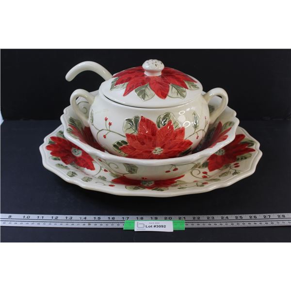 Gibson Poinsettia Three-Piece Set: Punch Bowl, Serving Bowl & Platter - as is