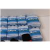 Image 3 : (10) Ice Packs & (2) Sets of Baby Winter Gloves