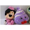 Image 3 : (4) Stuffies: (2) Littlest Pet Shop & Minnie Mouse & Shopkins