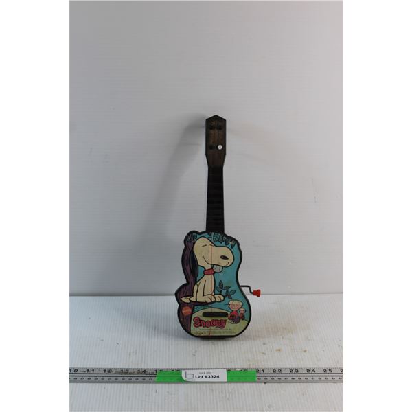 Vintage Musical Toy Guitar - Snoopy - Peanuts - Charlie Brown