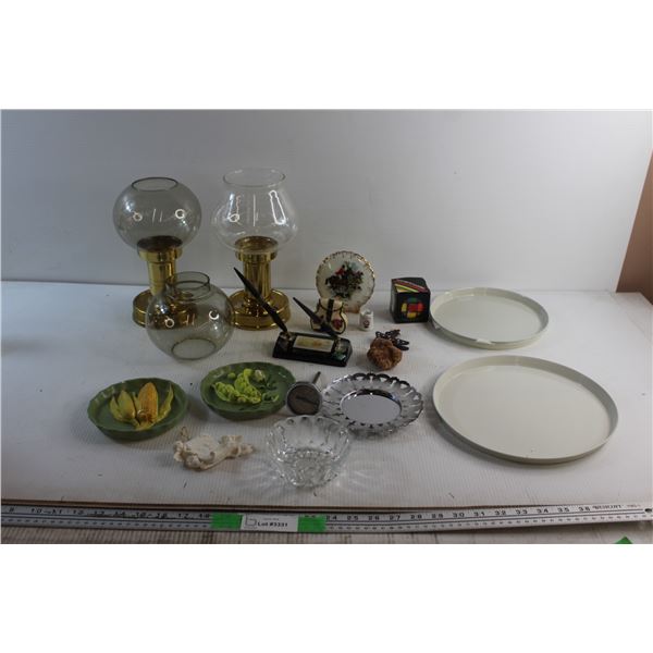 Rubik's Cube, Ornaments, Wall Decorations, Thermometer and Assorted Items