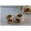 Image 9 : (3) Ceramic Tea Pots and Cream & Sugar Set