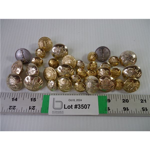 (33) Assorted Military Buttons