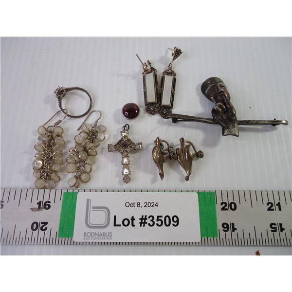 Lot of Earrings, Pins and Clip