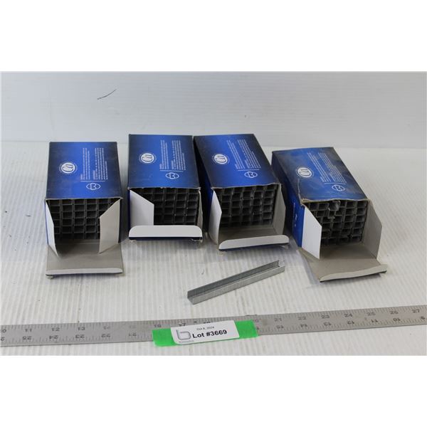 (4) Packs of 3/8 po Staples