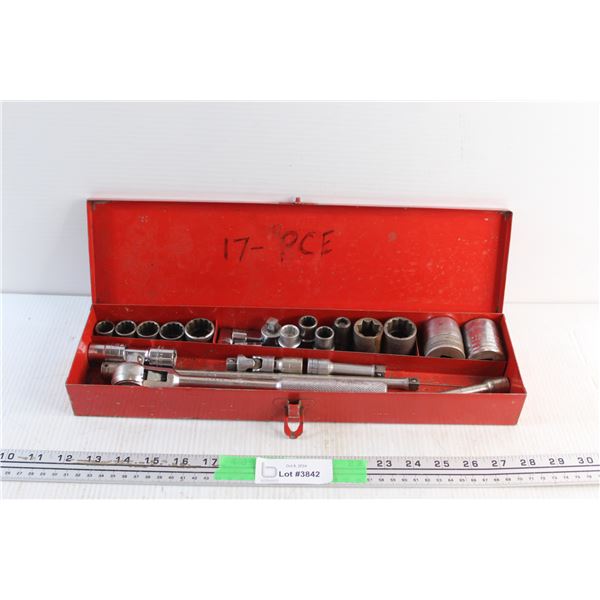 17pc Ratchet Wrench & Sockets Set