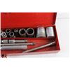 Image 4 : 17pc Ratchet Wrench & Sockets Set
