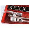 Image 5 : 17pc Ratchet Wrench & Sockets Set