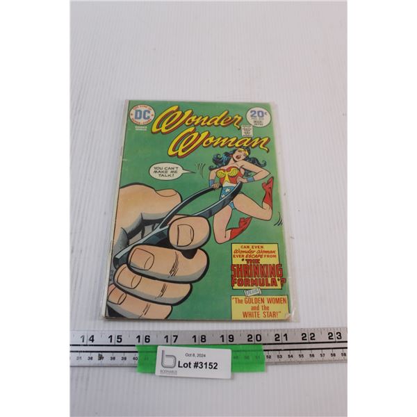 Wonder Woman Comicbook - 20 Cent - "The Shrinking Formula"