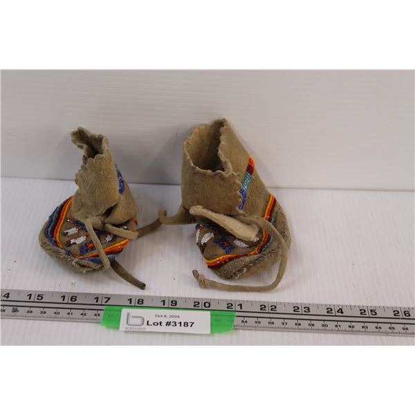 Beaded Leather Mukluks - Some Wear As Pictured - Approx Toddler Size 5T