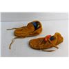 Image 2 : Indigenous Suede Moccasins