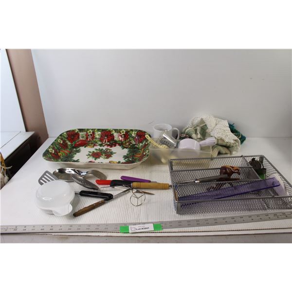 Tray, Assorted Kitchen Ware