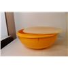 Image 2 : (5) Tupperware Containers