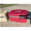 Image 2 : VINTAGE VANITY TRAVEL CASES, LOT OF THREE