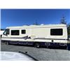 Image 9 : 0C -- 1994 TRIPLE E MOTORHOME, WHITE, 102242 KMS