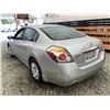 Image 21 : A12H -- 2010 NISSAN ALTIMA, SILVER, 183063 KMS