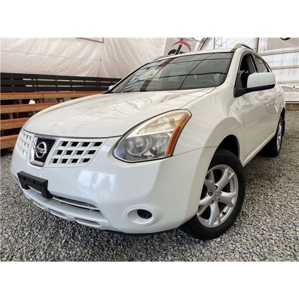 E6 --  2008 NISSAN ROGUE SL WHITE 146210 KMS