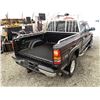 Image 16 : A12D -- 2005 GMC SIERRA 1500, GREY, 325696 KMS
