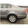 Image 25 : A12G -- 2006 VW PASSAT, GREY, 225880 KMS