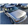 Image 10 : A12K -- 2001 CHEVY BLAZER, GOLD, 286801 KMS