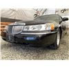 Image 2 : 0D -- 2001 LINCOLN TOWN CAR, BLACK, LIMOUSINE, 39194 MILES