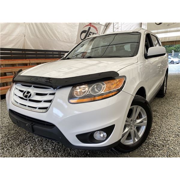 E3 -- 2010 HYUNDAI SANTE FE, WHITE, 160165 KMS