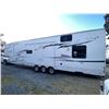 Image 8 : 0B -- 2007 FOREST RIVER CANADIAN SPORT, WHITE 40 FEET