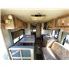 Image 29 : 0C -- 1994 TRIPLE E MOTORHOME, WHITE, 102242 KMS