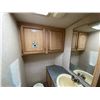 Image 42 : 0C -- 1994 TRIPLE E MOTORHOME, WHITE, 102242 KMS