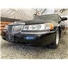 Image 2 : 0D -- 2001 LINCOLN TOWN CAR, BLACK, LIMOUSINE, 39194 MILES