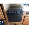Image 31 : 0J -- 2012 CREEKSIDE 26RLS 29FT TRAVEL TRAILER