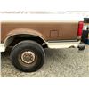 Image 25 : A2 -- 1989 FORD F250, WHITE/BROWN, 168582 KMS, REAR WHEEL DRIVE