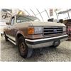 Image 8 : A2 -- 1989 FORD F250, WHITE/BROWN, 168582 KMS, REAR WHEEL DRIVE