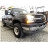 Image 8 : B6H -- 2004 CHEVROLET SILVERADO 2500 , BLACK, UNKNOWN KMS