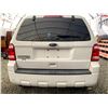 Image 17 : A12Q -- 2010 FORD ESCAPE, WHITE, 202057 KMS