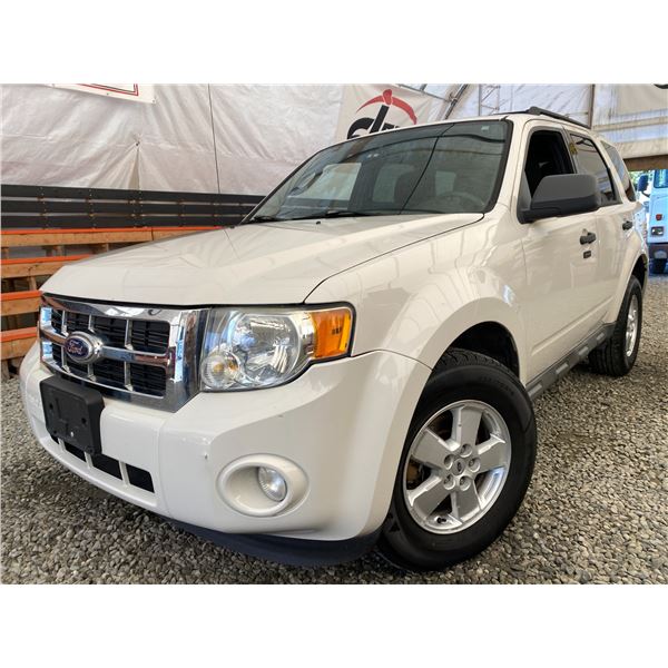 A12Q -- 2010 FORD ESCAPE, WHITE, 202057 KMS