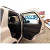 Image 41 : A12Q -- 2010 FORD ESCAPE, WHITE, 202057 KMS