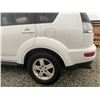 Image 25 : E4 -- 2013 MITSUBISHI OUTLANDER, WHITE, 270359 KMS