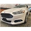 Image 2 : C6N -- 2013 FORD FUSION SE, WHITE, 233361 KMS