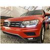 Image 2 : C6R -- 2018 VOLKSWAGEN TIGUAN TSI, ORANGE, 150388 KMS, ALL WHEEL DRIVE