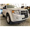 Image 8 : A12Q -- 2010 FORD ESCAPE, WHITE, 202057 KMS