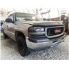Image 8 : A12S -- 2002 GMC SIERRA 4X4 GOLD 426,607 KMS