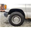 Image 24 : A12N -- 2004 FORD E350, WHITE, 300713 KMS, REAR WHEEL DRIVE !NO RESERVE!